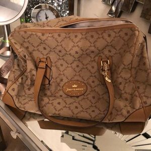 Overnight Bag 💼! Juicy Couture!